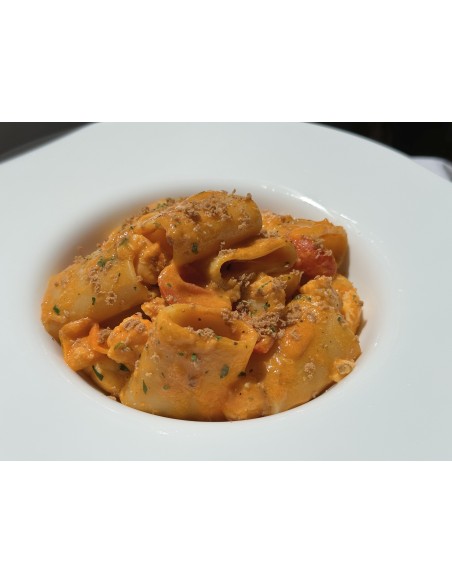 pasta con bottarga grattugiata di tonno